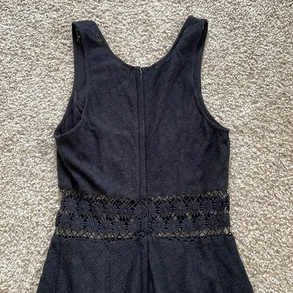 📦 🚚 EVERYTHING MUST GO! Free People Black Daisy Cutout Dress | 2 - Picture 5 of 6